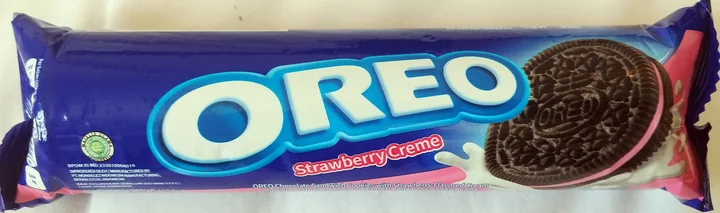 Oreo Biscuit Sandwich Roll Strawberry, 24 × 105 g